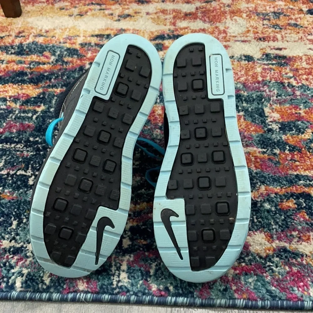 Nike ACG Woodside 2 High Hiking Trail Shoe - Picture 8 of 9